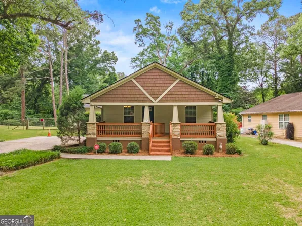 3290 Harris Dr, College Park, GA 30337