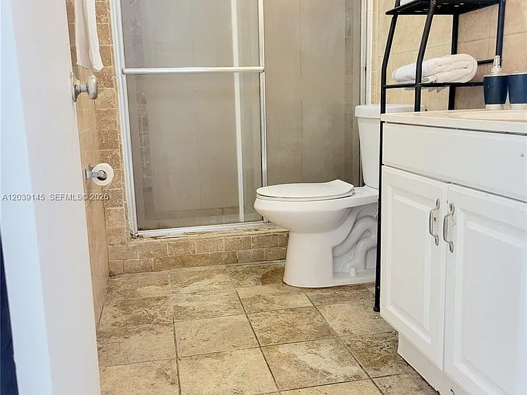 1300 NE Miami Gardens Dr #720E — Photo 9