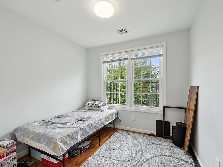 240.5 South St #3 — Photo 12