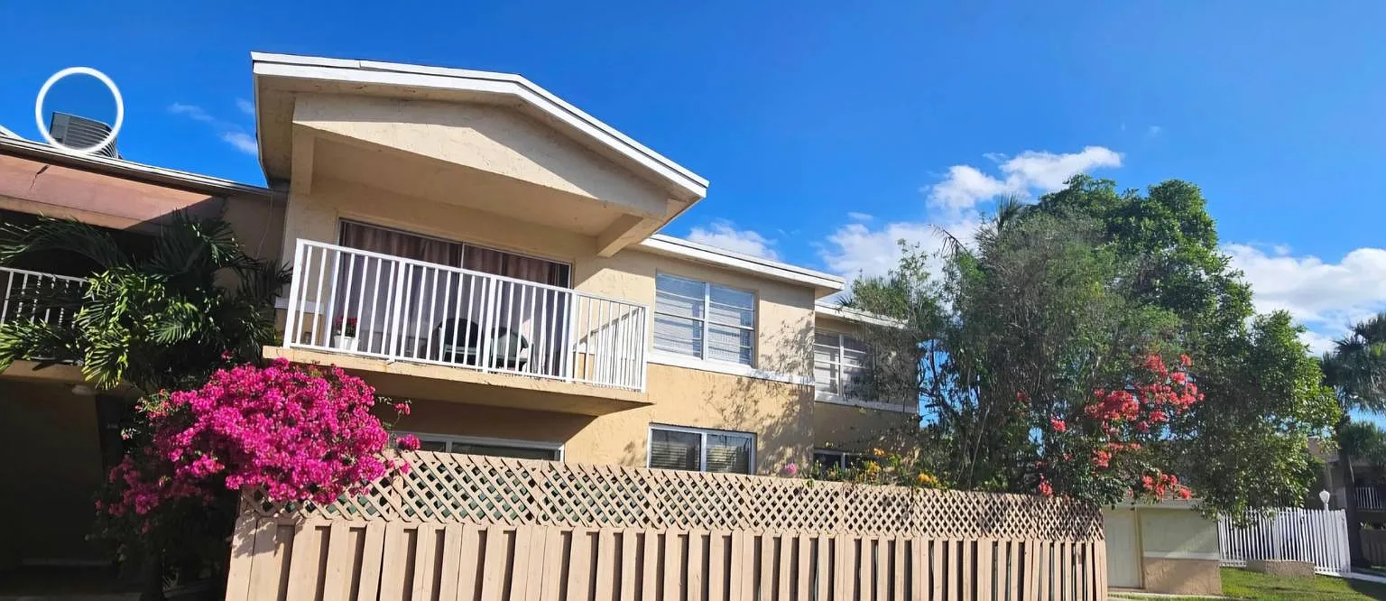 2 bed, 1060 sqft, $2,400 — Photo 2