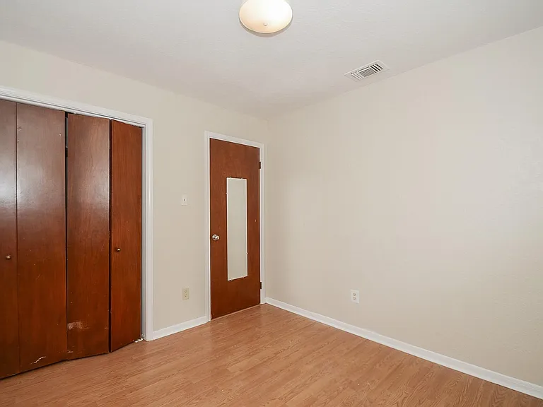 1722 Foxlake Dr — Photo 27