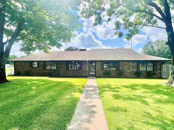 5608 Hillcrest Dr, Texarkana, TX 75503