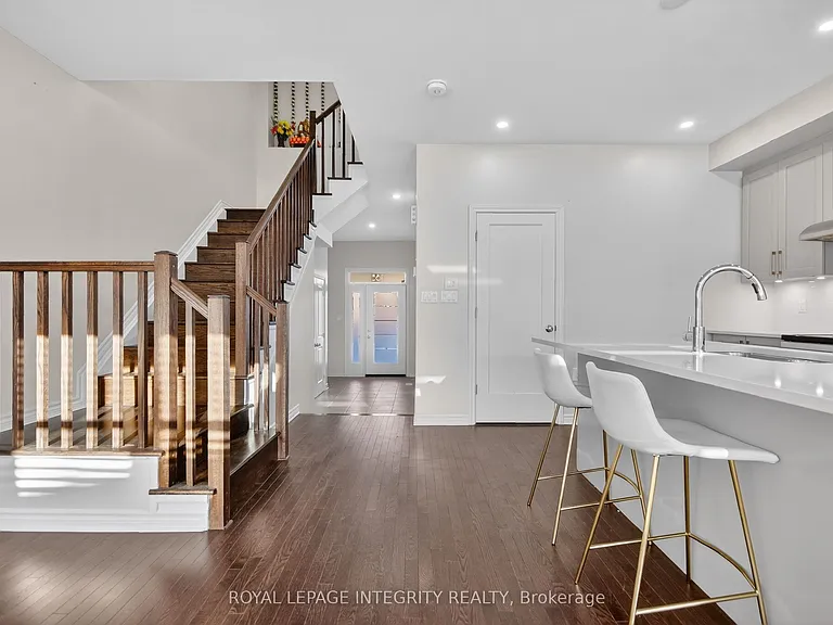 165 Angelonia Cres — Photo 4