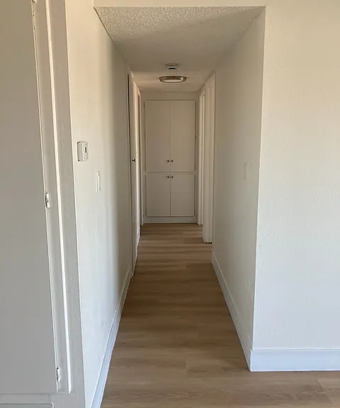 Orange Apartments — Photo 15