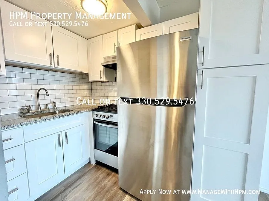 1 bed, 1.0 bath, $895 — Photo 2