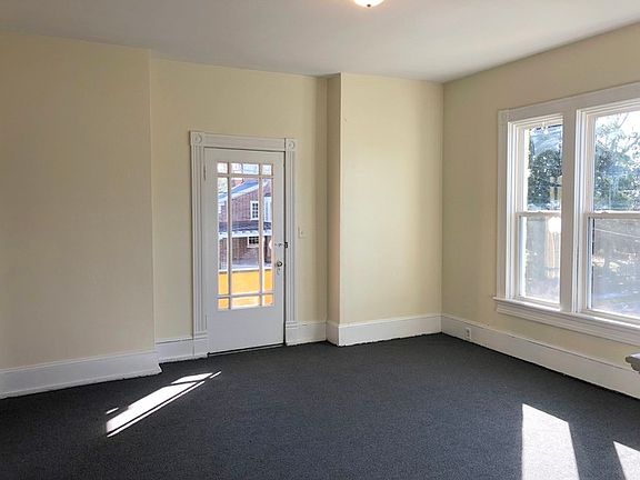 3rd image of 205 Grace St APT 2