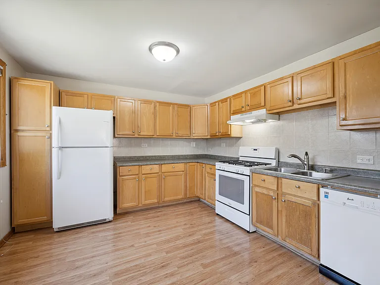 3228 Washington St — Photo 11