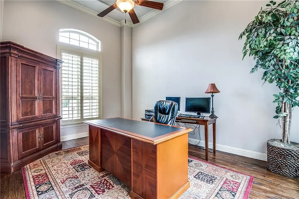 4 bed, 4115 sqft, $5,000 — Photo 4