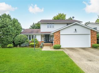 25212 Brucefield Rd, Beachwood, OH 44122