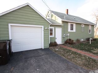 220 Eastwood Ave, Port Barrington, IL