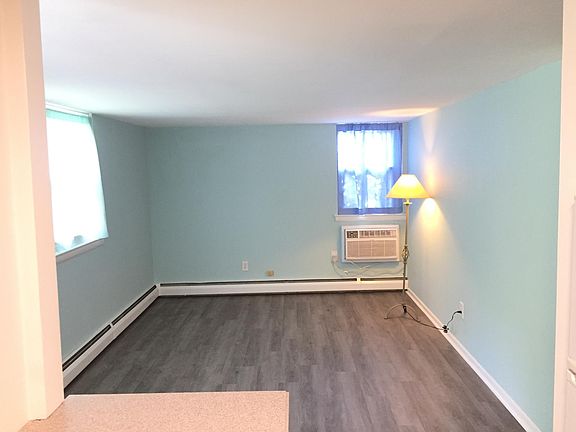 3rd image of 5445 Houghton Pl #B