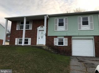 12 E Bellamy Dr, New Castle, DE 19720