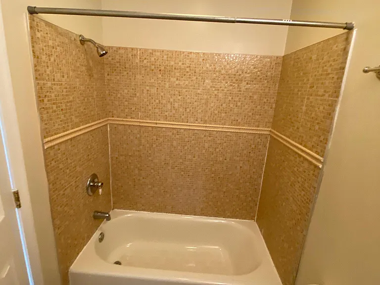 1512 W Cary St — Photo 17