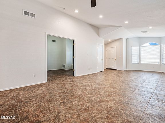 4th image of 3173 W Via Campana De Cobre