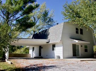 451 E Clayton Rd, Carbondale, IL 62901