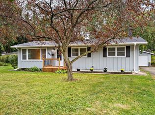 421 Lake Ave, Crystal Lake, IL 60014
