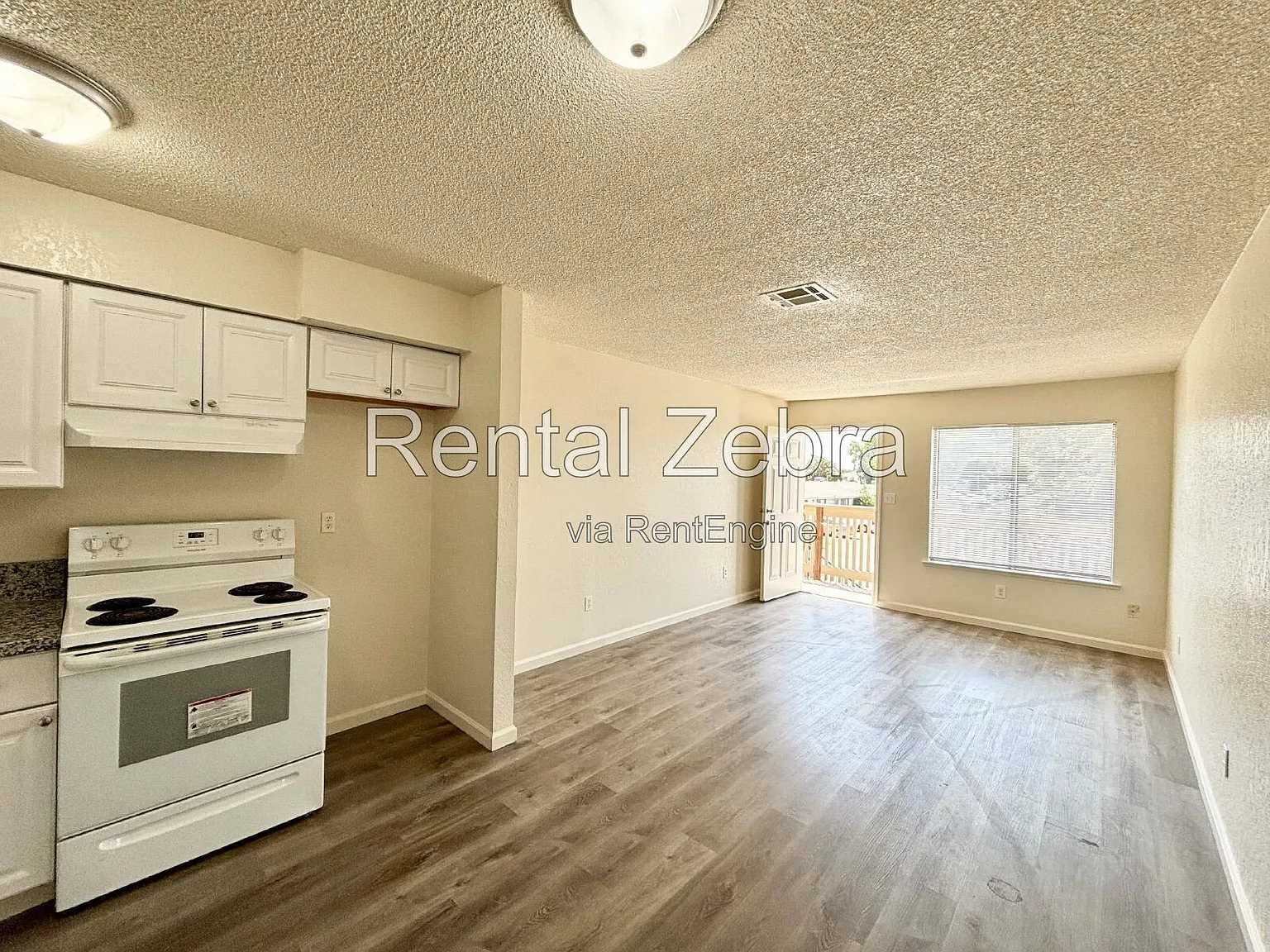 1 bed, 1.0 bath, $900 — Photo 1