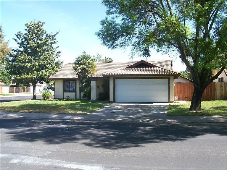 1st image of 2405 Homewood Dr