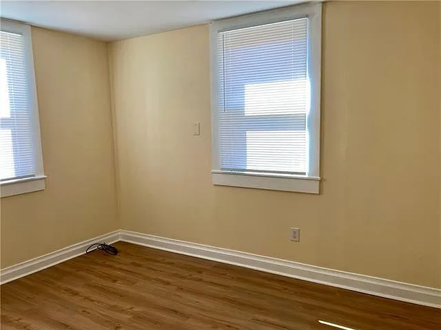 1533 Huron Ave — Photo 13