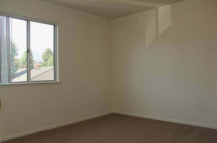 Bedroom with Window