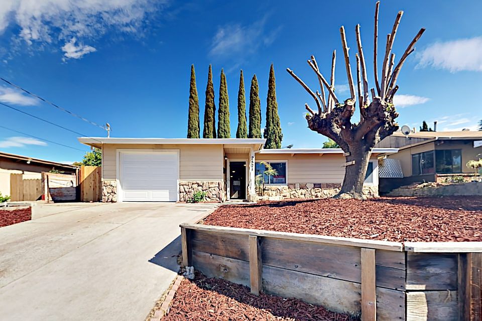 1st image of 2821 Stamm Dr