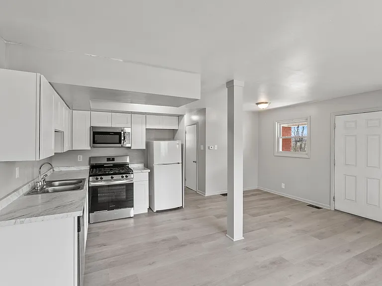 141 Delmont Dr #141 — Photo 4