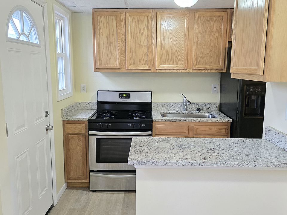 1st image of 422 Clearview Dr APT I