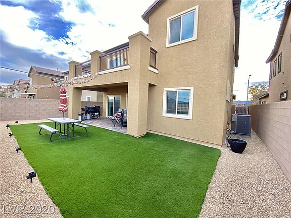 2nd image of 10142 Glacier Pool St