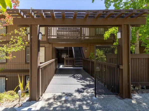 3392 Brittan Ave APT 4, San Carlos, CA 94070