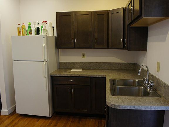 2nd image of 63 White St #3