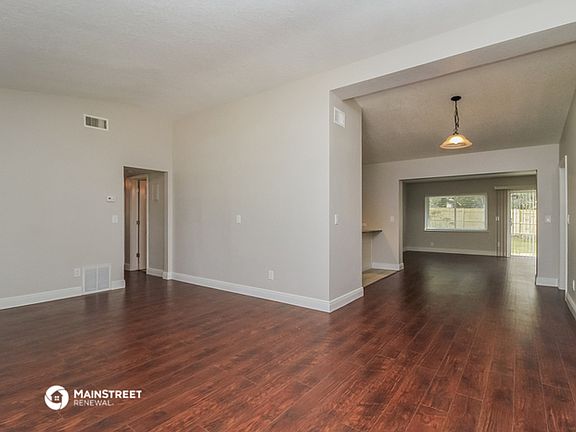 3rd image of 453 Howard Ave