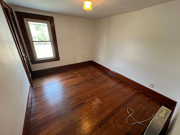 5th image of 407 Pine St