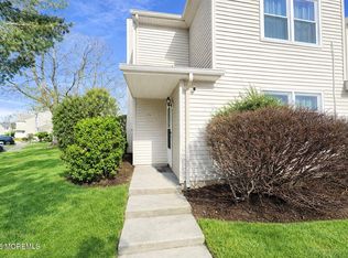 16 Pin Oak Ln, Little Egg Harbor, NJ