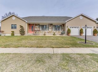 46 Aresco Dr, Middletown, CT 06457