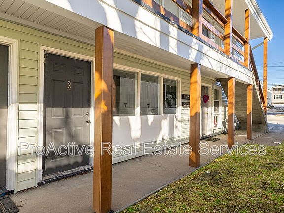 3rd image of 2065 Ocean View Ave