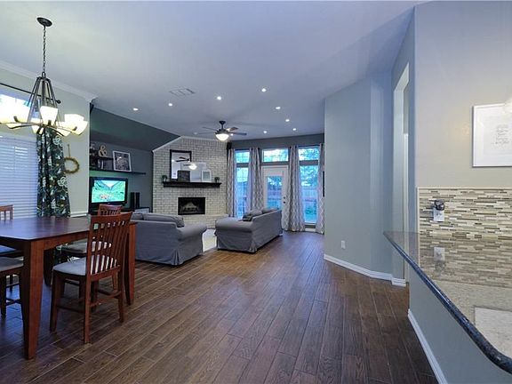 3rd image of 9052 San Joaquin Trl