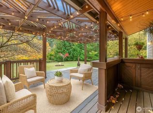 422 7th Ave, Fox Island, WA
