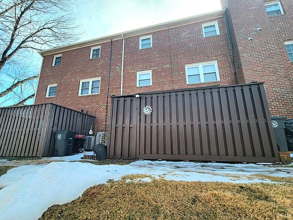 2nd image of 1432 Ashbourne Dr