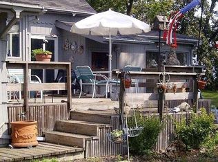 4433 Shorehaven Ln, Racine, WI 53403