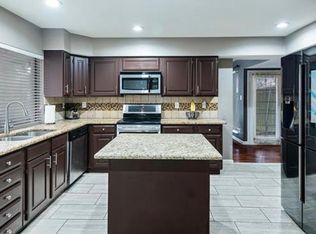 6113 Greenlawn St, Rowlett, TX 75088