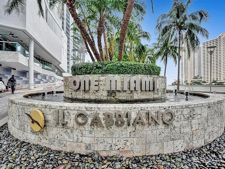 325 Biscayne Blvd #2519 — Photo 44