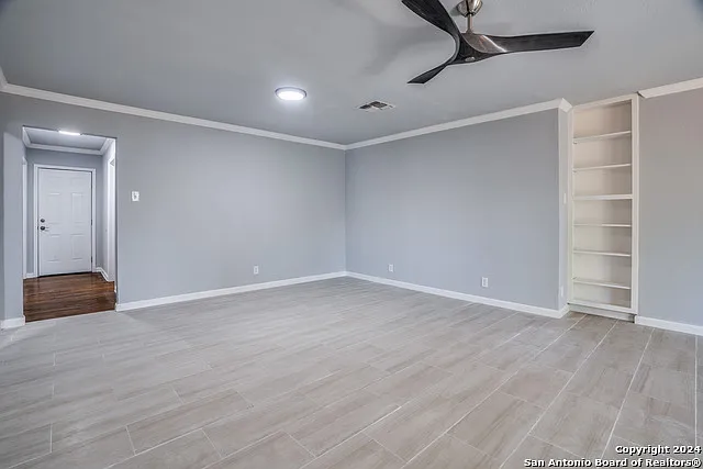 1403 N Ctr — Photo 17