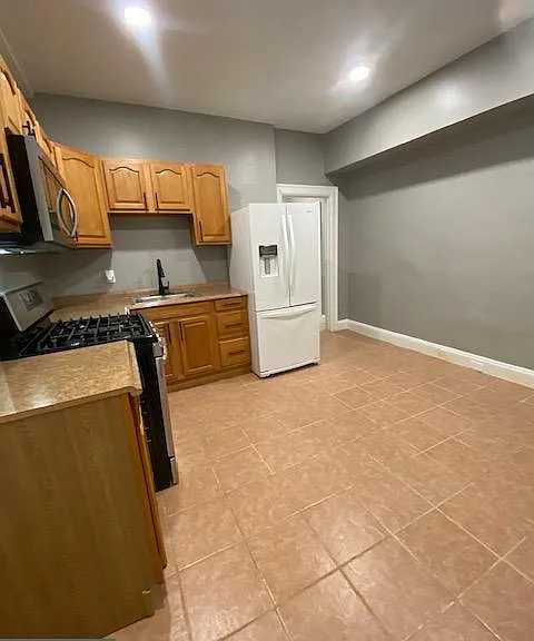 3411 Fairview Ave — Photo 5