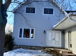 512 Saint Lawrence St #1, North Dundas, ON K0C 2K0