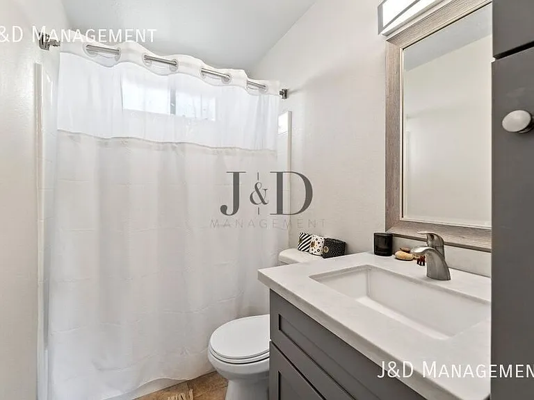 3935 32nd St #5 — Photo 8