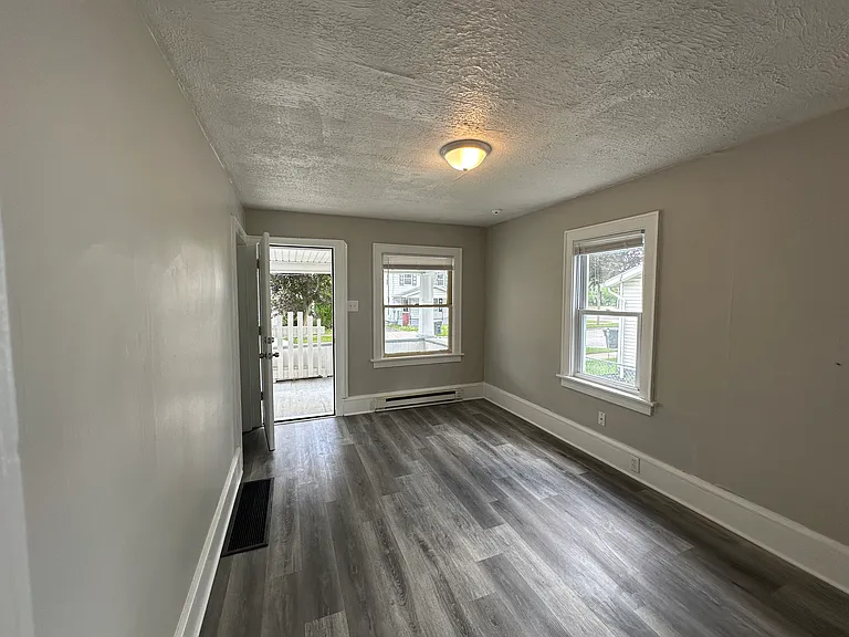 2311 19th St SW #1 — Photo 15