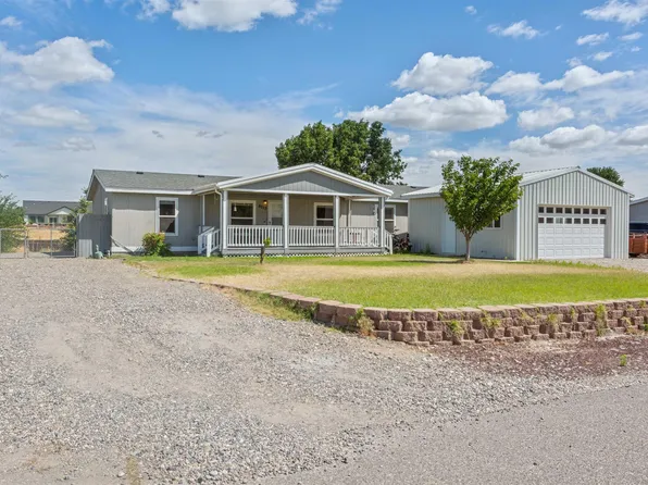 8013 W Agate St, Pasco, WA 99301