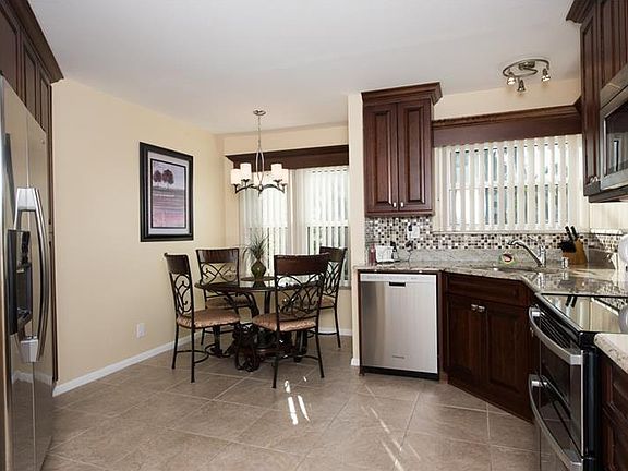 2nd image of 6080 Bahia Del Mar Cir APT 209