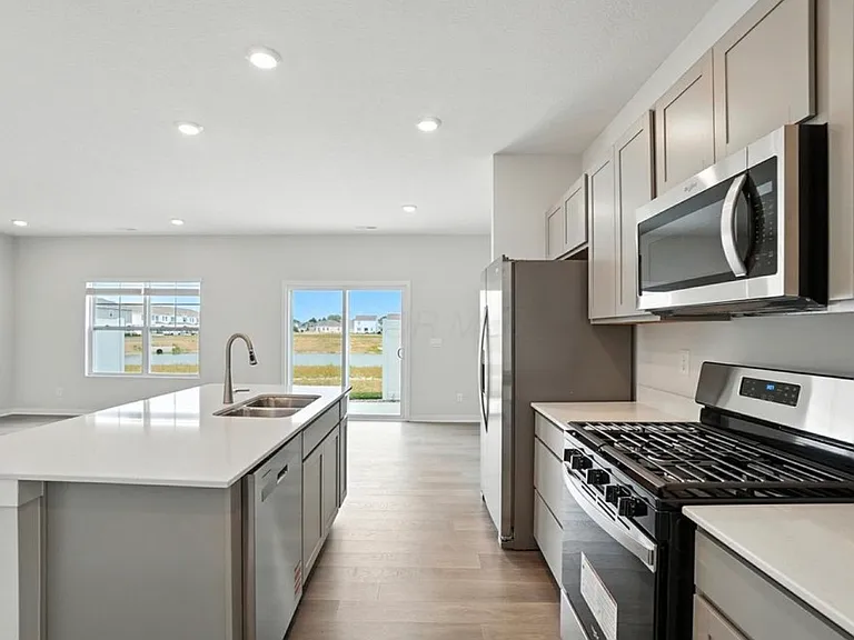 Marinelli Dr N — Photo 10