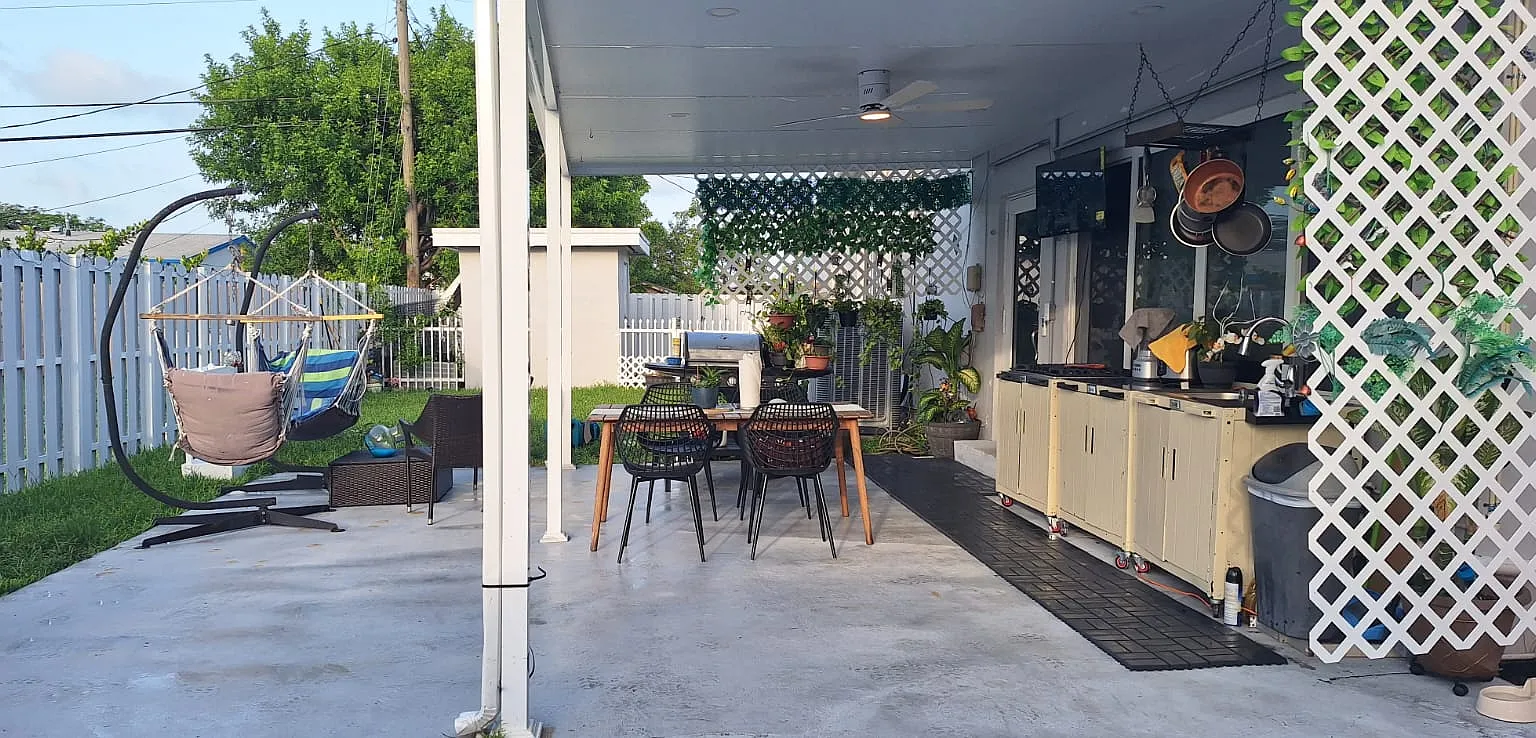 10521 SW 201st Ter — Photo 4